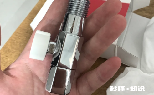 洗手盆有必要装角阀吗 洗手盆下面两个角阀都是管什么的