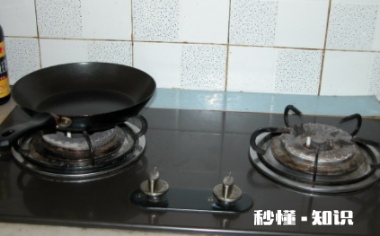 燃气灶换电池在哪里换 燃气灶没电池了是什么状态
