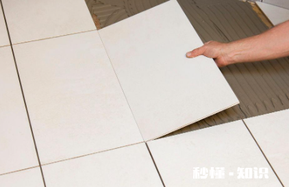 一楼地面回潮瓷砖出水怎么办 地砖回潮是地砖问题吗