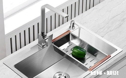 洗菜盆用什么胶固定不发霉 洗菜盆边缘漏水怎样解决