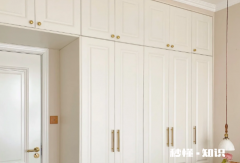 木工打柜子是在铺木地板前还是后 木工打柜子可以做一门到顶吗