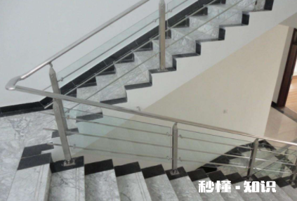 不锈钢扶手生锈了怎么清洗 扶手用木头还是用不锈钢