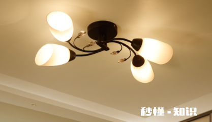 卧室吸顶灯买多少W的 卧室吸顶灯安装尺寸是一样的吗