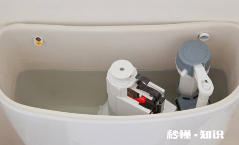 马桶冲水没有劲是什么原因 马桶冲水没有劲怎样解决