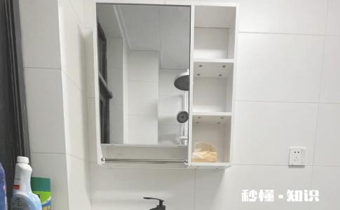 镜柜带毛巾杆好不好 镜柜下面的毛巾杆实用吗