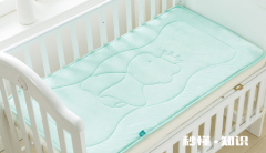 婴儿床垫选择什么样的比较好 婴儿床垫软还是硬