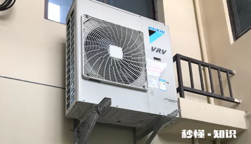 空调外机为啥不让放地上 空调外机挂墙好还是放地上好