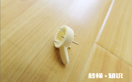 如何翘出墙上的无痕钉 无痕钉怎么弄墙上