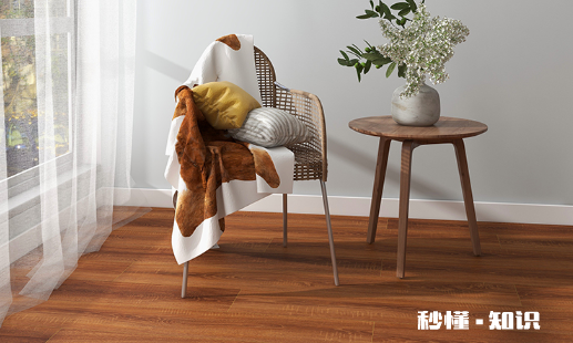 木地板可以用清漆刷吗 刚装修的木地板怎么清洁