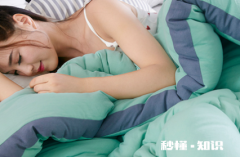 厚被子可以当床垫吗 没有床垫怎么睡