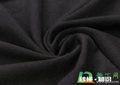 黑衣服掉黑毛什么原因 黑色衣服掉黑渣应该怎么去掉