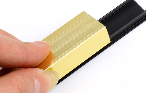 钛金条可以直接粘在墙布上吗 钛金条怎么安装墙上