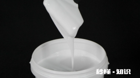 油漆在塑料上用什么可以擦掉 油漆可以刷在塑料上吗