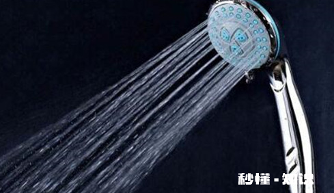 淋浴喷头需要定期更换吗 淋浴喷头怎么清洗才能水量大