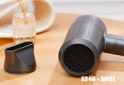 电吹风很响怎么回事 电吹风用久了噪声很大怎么办