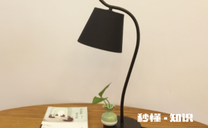 怎样看台灯伤不伤眼睛 台灯闪烁会伤眼睛吗