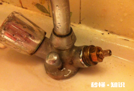 水龙头转动的地方漏水怎么办 水龙头旋转处怎么拧开