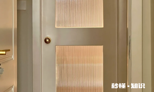 卫生间门是不是要比房间门矮一点 卫生间门用长虹玻璃还是磨砂玻璃好