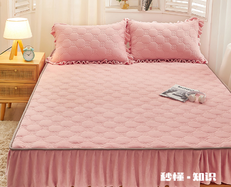 床笠是铺在褥子上还是床垫子上 床笠铺上还用铺褥子吗