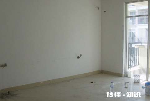 刮完腻子第二天可以打砂纸吗 刮完腻子第二天可以喷水抛光吗