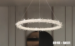 家里客厅装水晶灯风水好吗 擦水晶灯用什么清洗干净