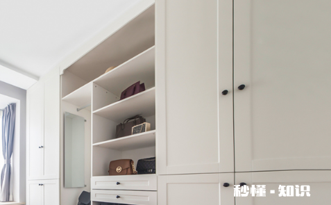 木工打柜子是先吊顶还是先打柜子 木工打柜子是先刷墙还是后刷