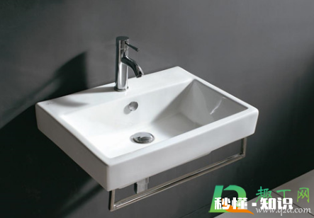 洗手池塞子按下去后弹不起来怎么修 洗手池塞子卡住了怎么抠出来