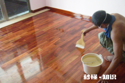 木地板老旧如何翻新 地板什么时候要翻新