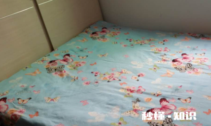 新床单怎么洗不褪色 床单掉色会染到身上吗