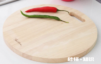 橡胶木砧板使用前怎么处理一下 橡胶木能不能做切菜板
