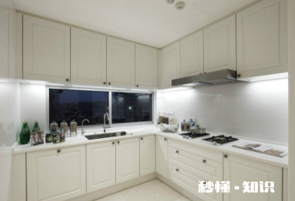 厨房吊柜高度离地多少 厨房吊柜多大尺寸合适