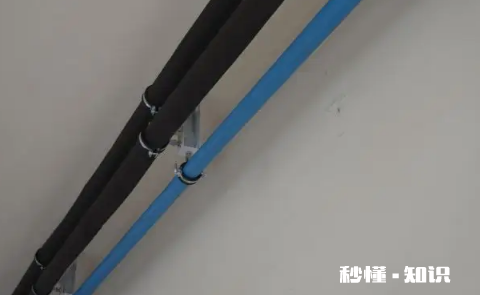 空调管怎么经过玻璃阳台 阳台空调管道怎么隐藏