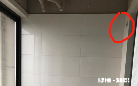 空调管怎么经过玻璃阳台 阳台空调管道怎么隐藏