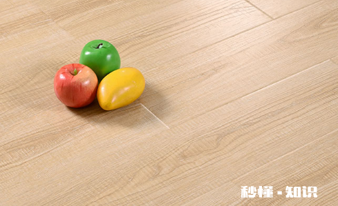 蒸汽拖把可以拖复合木地板吗 84用水稀释后可以拖复合木地板吗