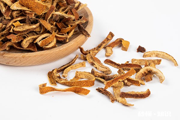 陈皮泡水喝的功效和禁忌 陈皮泡水喝有哪些功效和禁忌