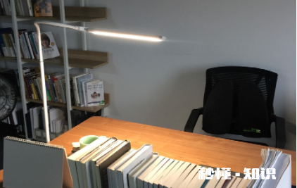 看书的led灯用多少瓦的 看书用led灯还是节能灯