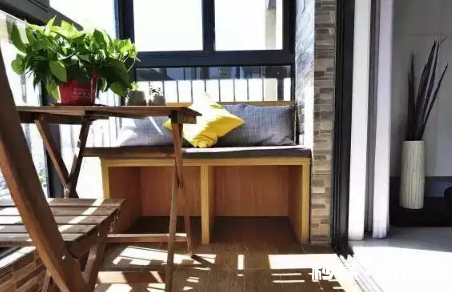 阳台要安装插座吗 阳台要安装晾衣架要不要先吊顶