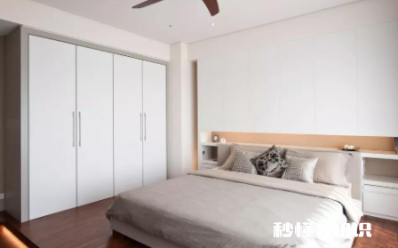 衣柜怎么固定在墙上 衣柜打在墙上好不好