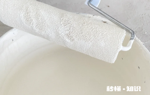 乳胶漆摸起来不光滑正常吗 乳胶漆摸起来不光滑怎么解决