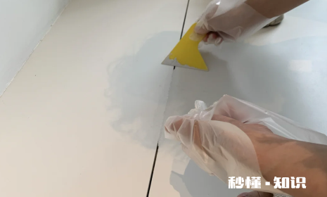 卫生间用真瓷胶还是环氧彩砂 卫生间地面做环氧彩砂好不好看