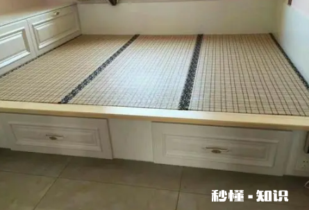 电热板炕能点着睡觉吧 电热炕开一晚上睡觉好吗