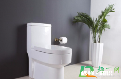 马桶堵了屎和水满满的不下水怎么办 马桶堵住了水下的慢怎么办