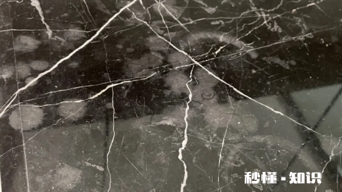 黑色大理石腐蚀变白可以擦油吗 黑色大理石腐蚀变白怎么修复