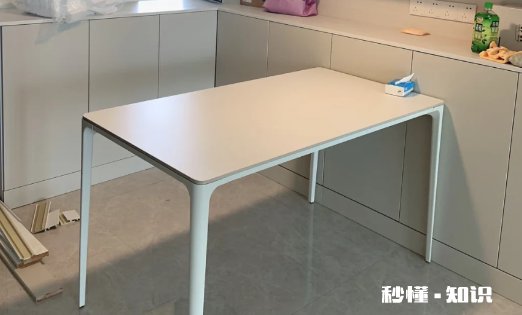 依诺岩板和德利丰岩板哪个好 依诺岩板属于哪里品牌