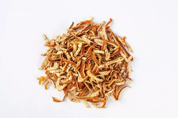 绿茶和菊花能一起泡吗 绿茶和菊花泡水喝的功效