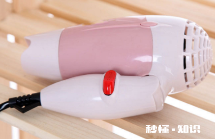 电吹风不热了怎么修 吹风机热风风力小是什么原因