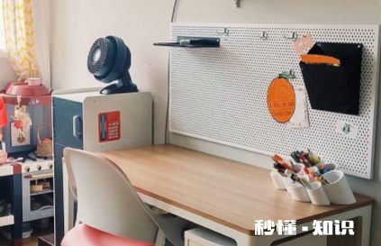 书桌高度75好还是80好 单人书桌一般多大