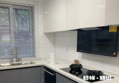 厨房橱柜是木工做还是定制好 厨房橱柜要不要装背板