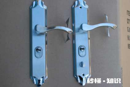 防盗门手柄断了如何更换 防盗门把手断了可以用胶水粘上吗