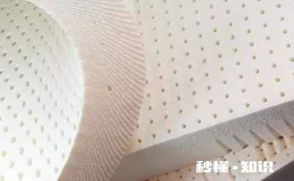 碎乳胶沙发整块乳胶沙发哪个好 沙发填充物是乳胶颗粒好吗